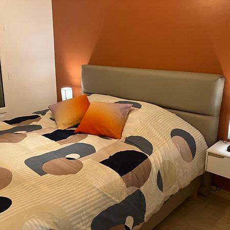 Appartement Avec Parking & Linge Inclus & Local Velos Blois Kültér fotó