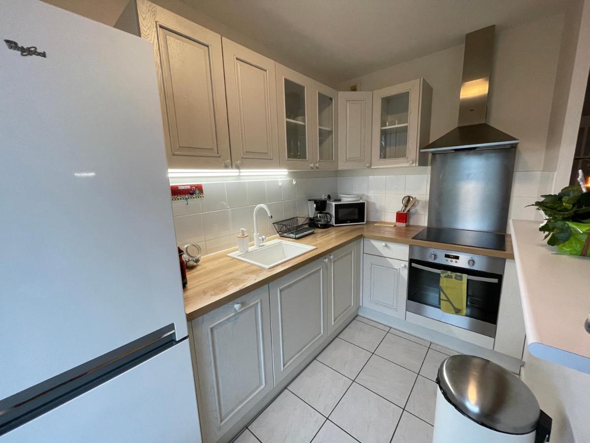 Appartement Avec Parking & Linge Inclus & Local Velos Blois Kültér fotó