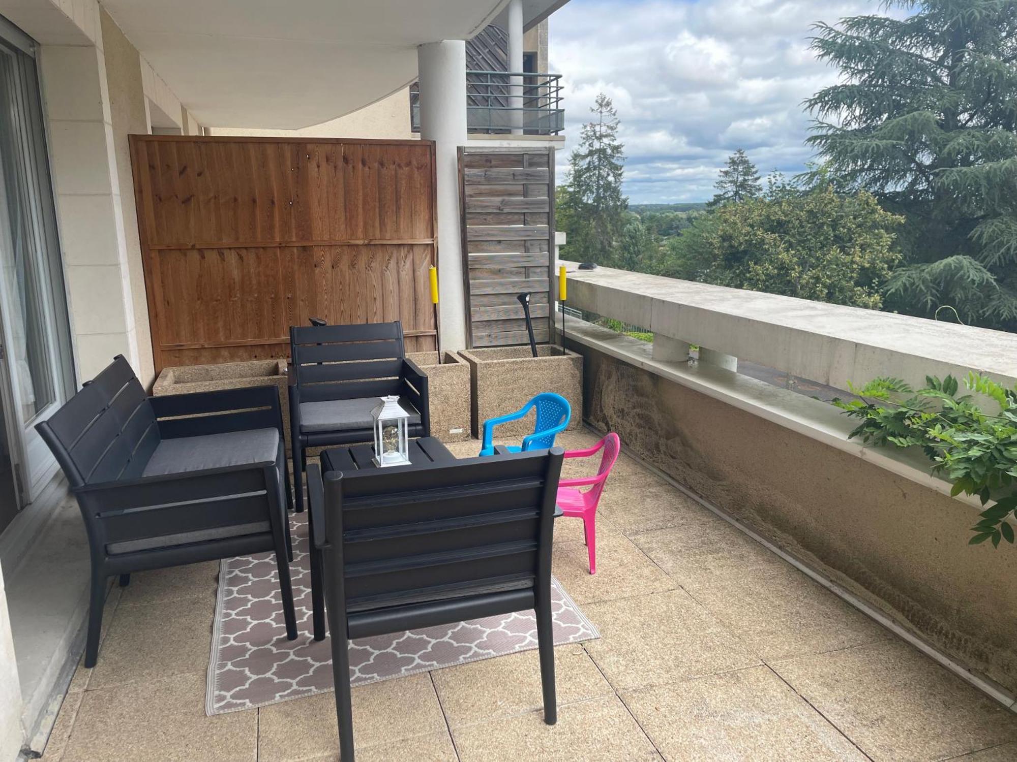 Appartement Avec Parking & Linge Inclus & Local Velos Blois Kültér fotó