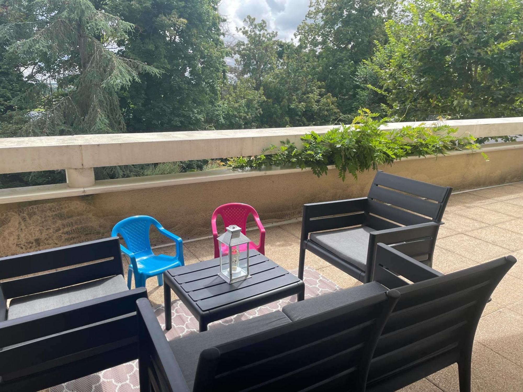 Appartement Avec Parking & Linge Inclus & Local Velos Blois Kültér fotó