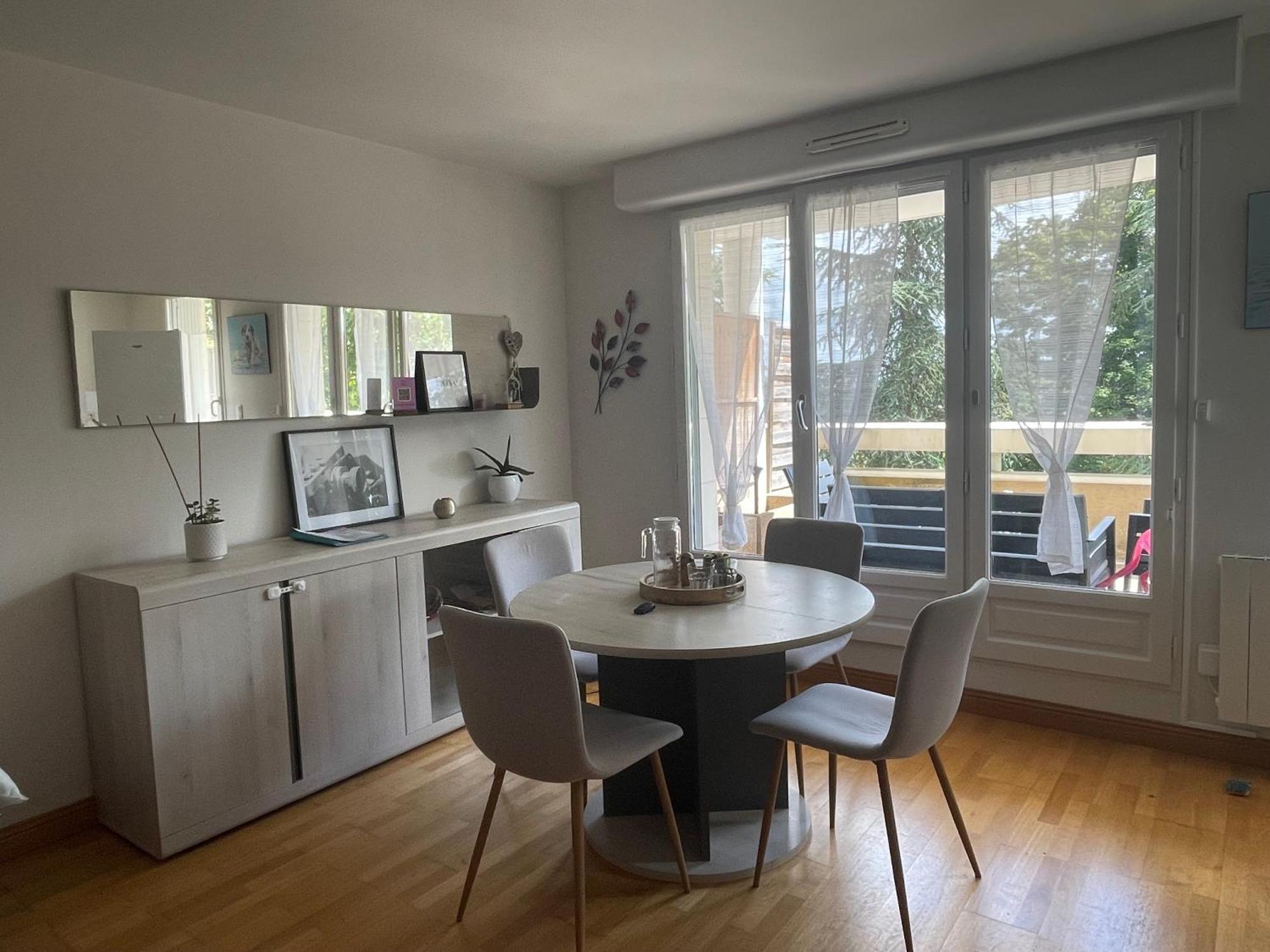 Appartement Avec Parking & Linge Inclus & Local Velos Blois Kültér fotó